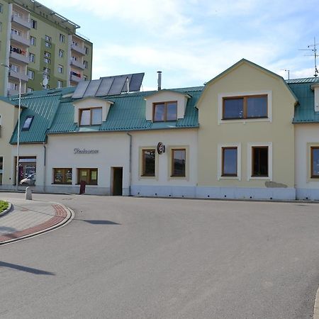 Penzion U Zamecke Zahrady Lipnik nad Becvou Luaran gambar